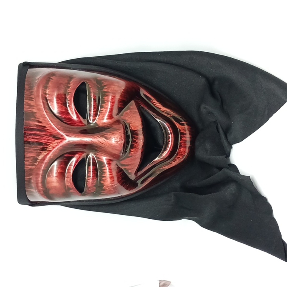 Mask - Picture 4 of 5